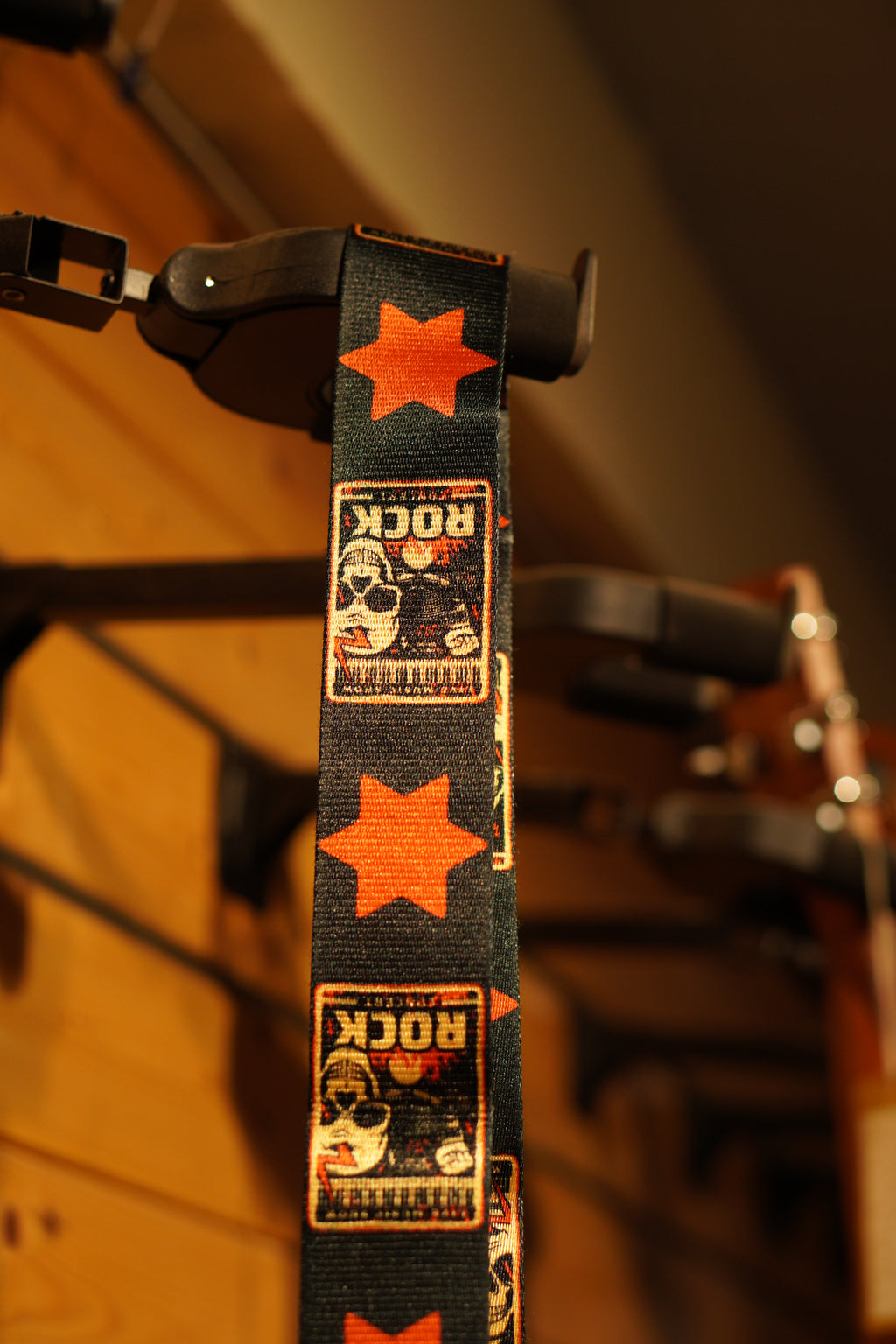 Classic Rock Star Guitar Strap – Bold Design with Leather Tips